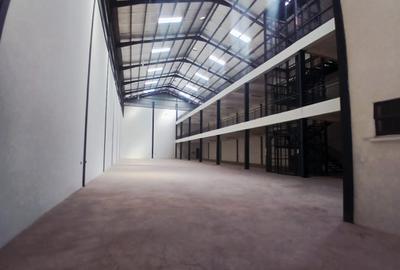 16,000 ft² Warehouse with Parking in Embakasi