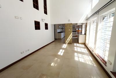 4 Bed House with En Suite in Runda - 4