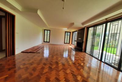 6 Bed Townhouse with En Suite in Lavington