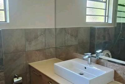 5 Bed Villa with En Suite in Lower Kabete - 4
