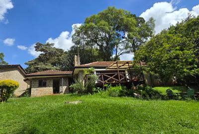 4 Bed House with En Suite at Lavington Green