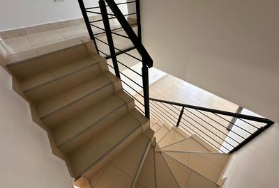 1 Bed Apartment with En Suite at Kirawa Road - 3
