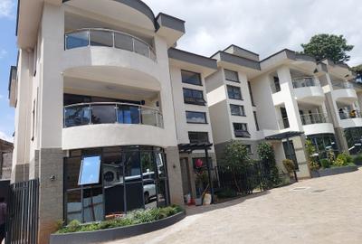 5 Bed Townhouse with En Suite at Lavington