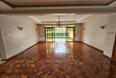 4 Bed House with En Suite in Riverside