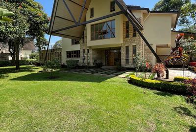 5 Bed Townhouse with En Suite at Karen C
