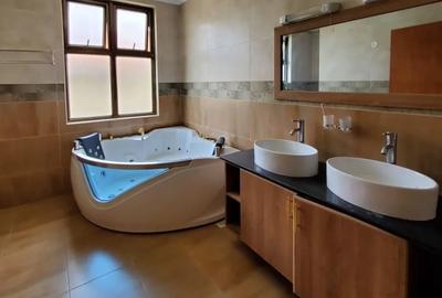 5 Bed Townhouse with En Suite at Amboseli Lane - 3