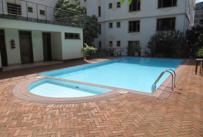 4 Bed Apartment with En Suite at Riverside