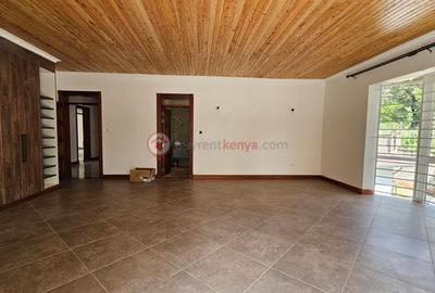 6 Bed House with En Suite at Rosslyn