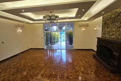 4 Bed House with En Suite in Runda - 2