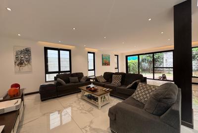 4 Bed Townhouse with En Suite in Westlands Area - 2