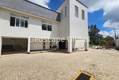 4 Bed House with En Suite in Runda - 4