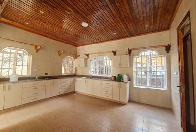 4 Bed Townhouse with En Suite at Spring Valley