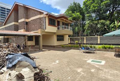 5 Bed Townhouse with En Suite at Lavington Green - 2