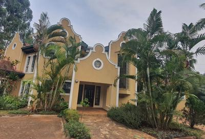 5 Bed Townhouse with En Suite at Runda