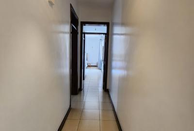 Serviced 2 Bed Apartment with En Suite in Brookside - 4