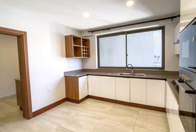 2 Bed Apartment with En Suite at Rhapta Rd