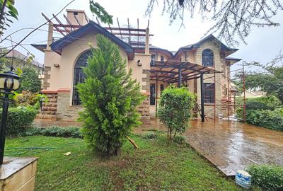 4 Bed House with En Suite in Runda