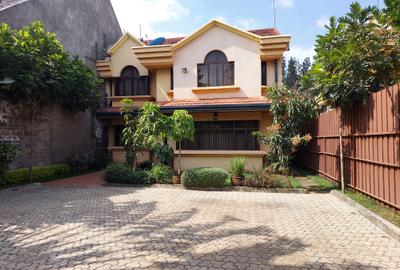 4 Bed House with En Suite at Panafrican Road