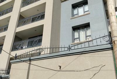 1 Bed Apartment with En Suite at Near Sarit Centre