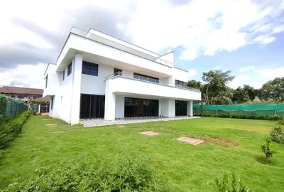 4 Bed House with En Suite in Tatu City