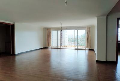 4 Bed Apartment with En Suite in Parklands
