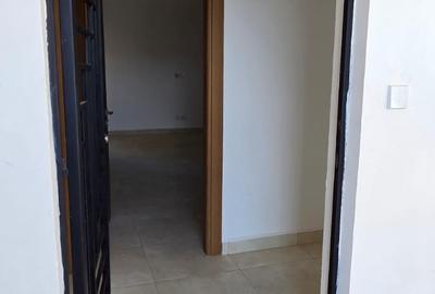 1 Bed Apartment with En Suite in Westlands Area - 2