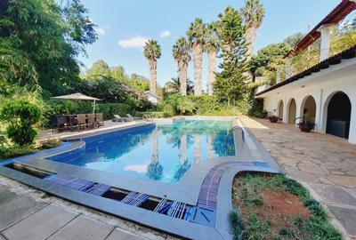 4 Bed Townhouse with En Suite at Riverside - 2