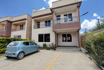 4 Bed Apartment with En Suite at Syokimau