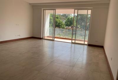 3 Bed Apartment with En Suite in Parklands