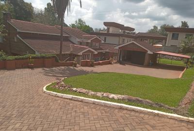 4 Bed House with En Suite at Nyari Area