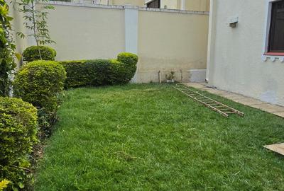 4 Bed Townhouse with En Suite at Convent Drive - 4