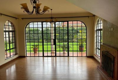 4 Bed House with En Suite in Kiambu Road