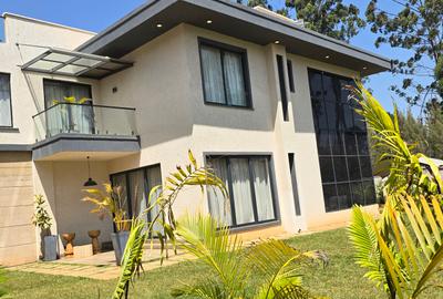 4 Bed House with En Suite at Loresho Road - 4