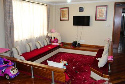 4 Bed Apartment with En Suite in Parklands