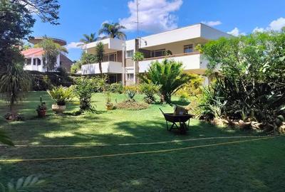 5 Bed House with En Suite in Loresho