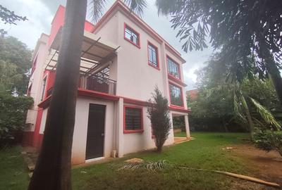 4 Bed Townhouse with En Suite in Runda - 2