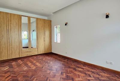 4 Bed Townhouse with En Suite in Karen - 4