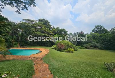 5 Bed House with En Suite in Ridgeways - 4