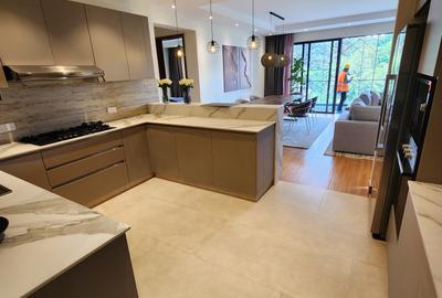 1 Bed Apartment with Swimming Pool in Riverside