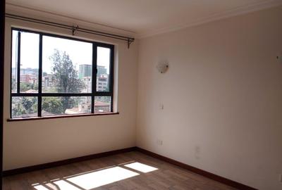 3 Bed Apartment with En Suite at Parklands - 4