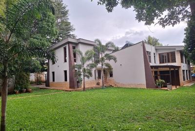 6 Bed House with En Suite in Kyuna