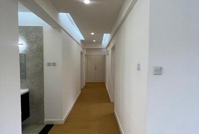 4 Bed Apartment with En Suite at Hatheru Road - 3