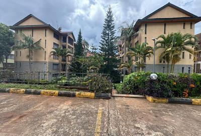 3 Bed Apartment with En Suite in Lavington