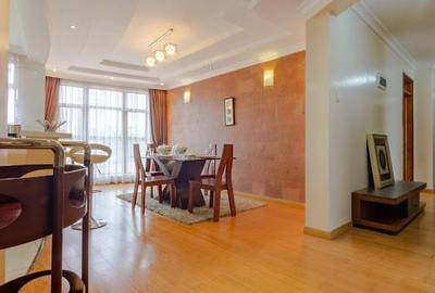 3 Bed Apartment with En Suite at Dennis Prit - 2