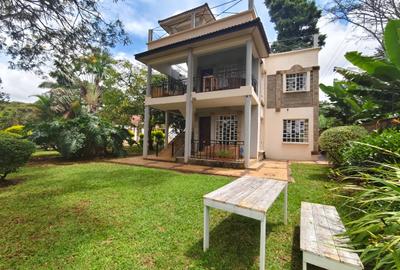 2 Bed House with En Suite at Karen