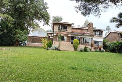 4 Bed House with En Suite in Runda