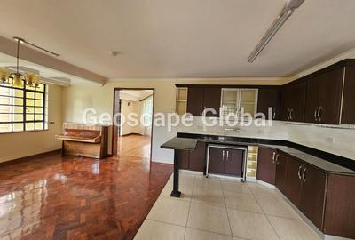 4 Bed House with En Suite in Kitisuru