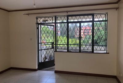 Serviced 2 Bed Apartment with En Suite at Argwings Khodeck Rd