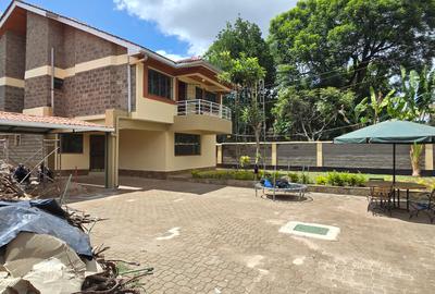 5 Bed Townhouse with En Suite at Lavington Road - 3