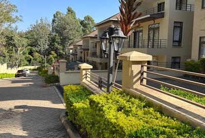 5 Bed Townhouse with En Suite in Lavington